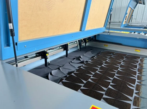 Laser cutting equipment with cap panels in JoinTop company presentation